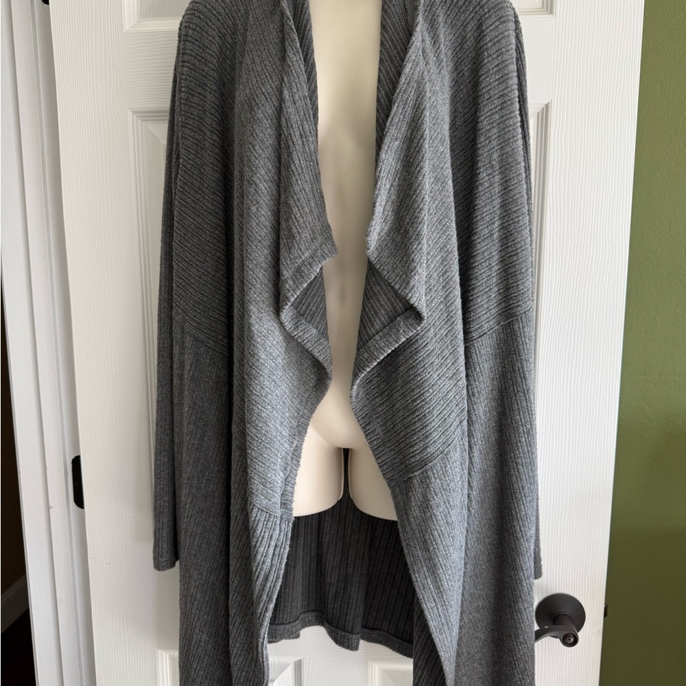 H by Bordeaux Heather Gray Drape Cardigan